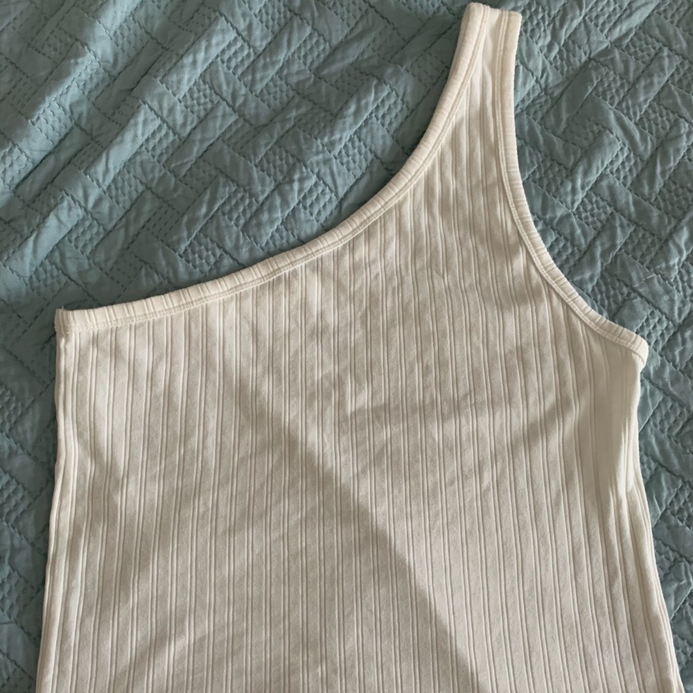 American Eagle one shoulder tank